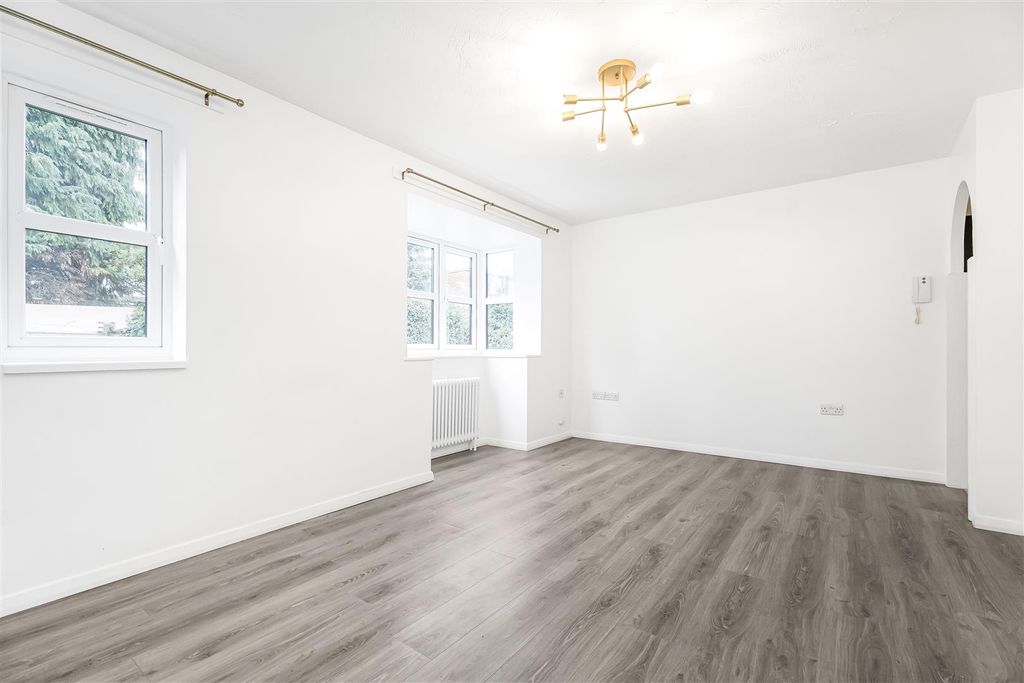 Property photo 2 of 25 2