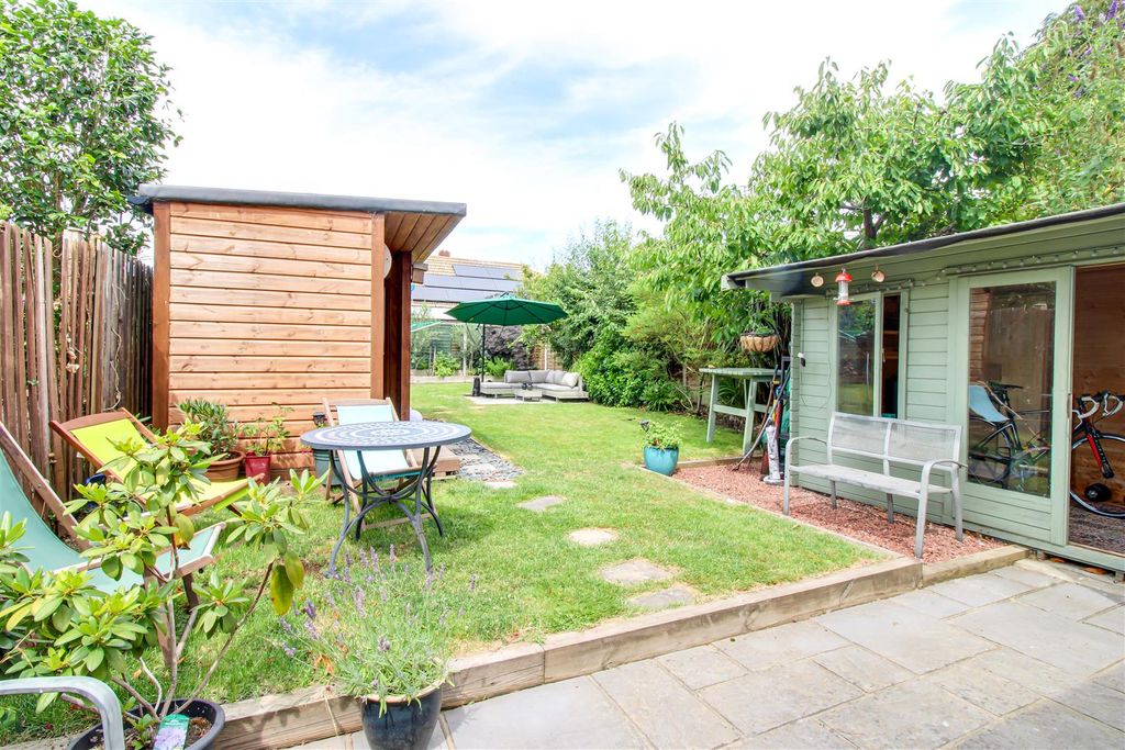 Property photo 2 of 22