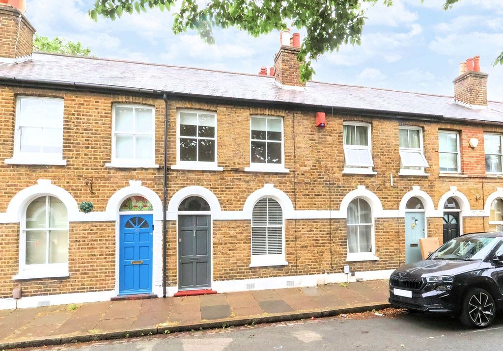 Property photo 1 of 9