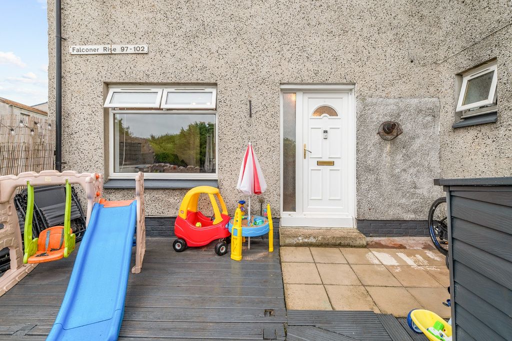 Property photo 1 of 16 5187550