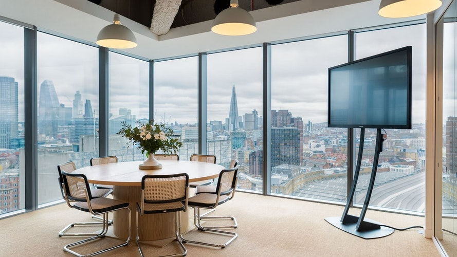 Property photo 2 of 17