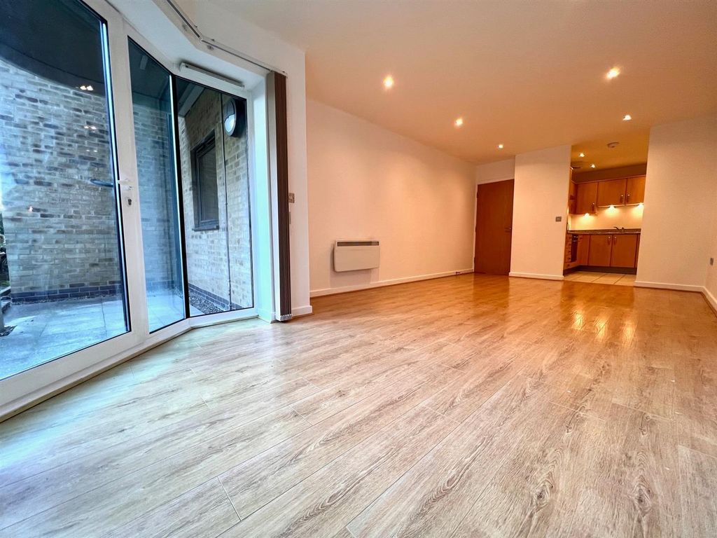 Property photo 3 of 10 Pic 6.Jpg