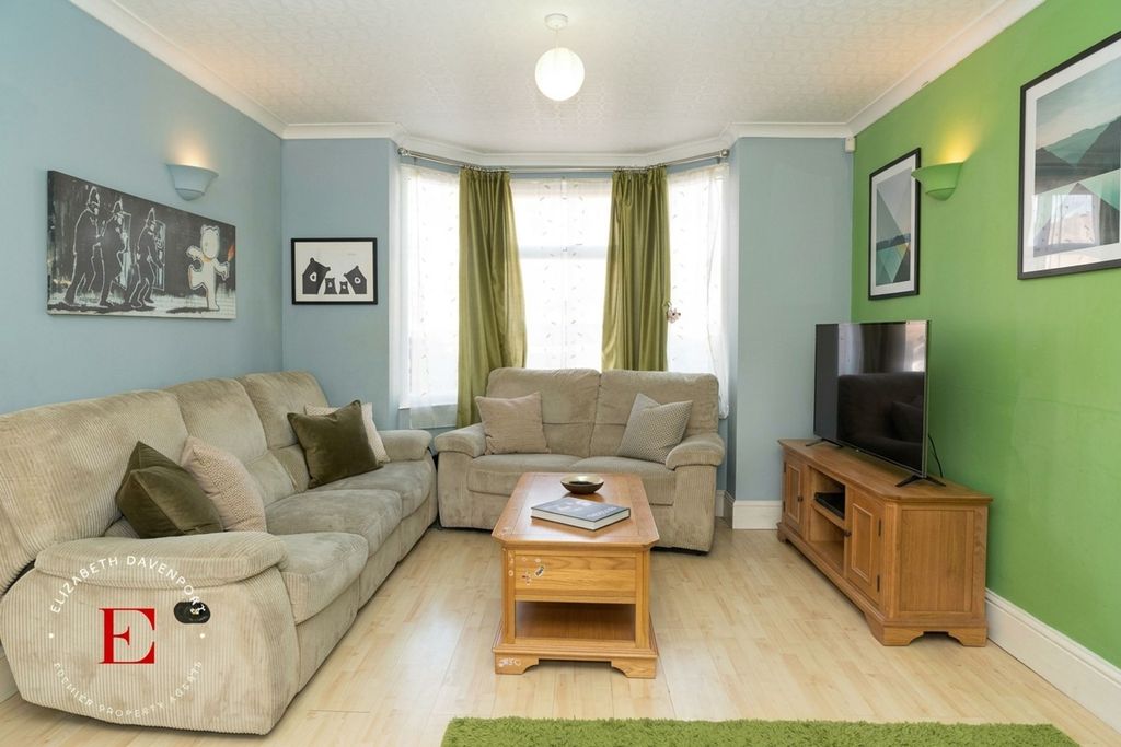 Property photo 2 of 14