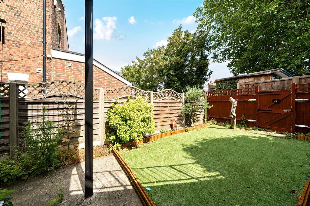 Property photo 2 of 17 Picture No. 14