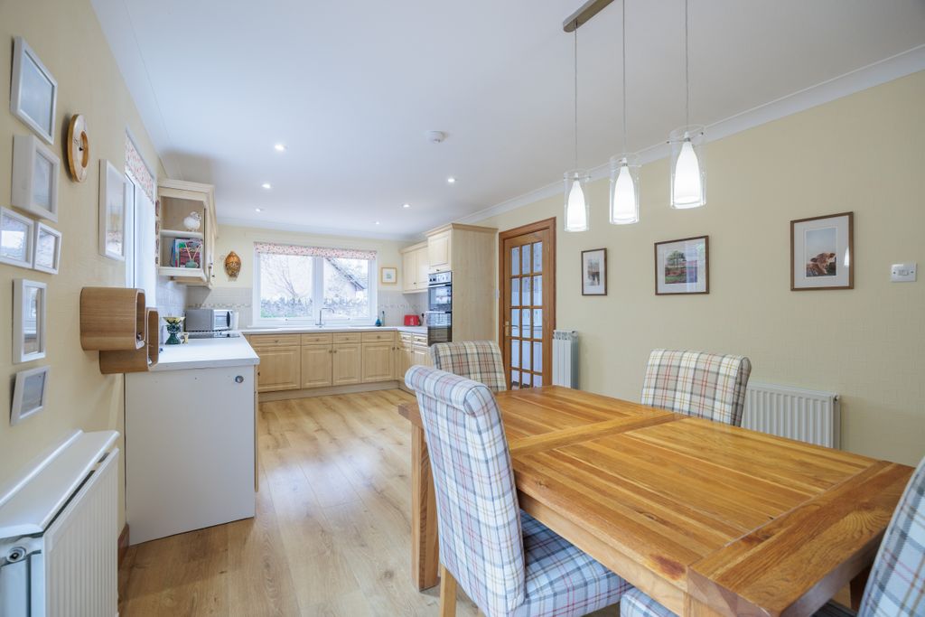 Property photo 2 of 50