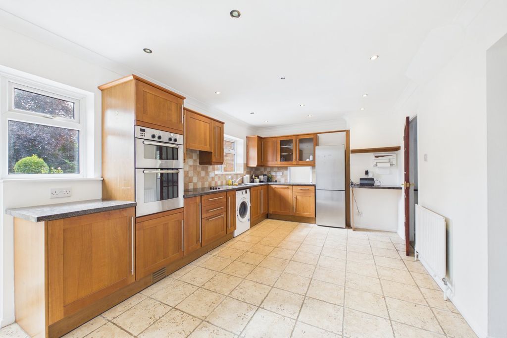 Property photo 2 of 11 Picture No. 09
