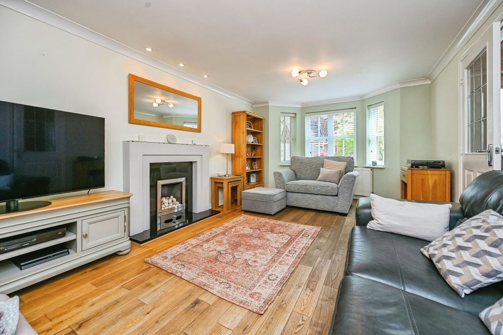Property photo 3 of 20 Pbox-Img.Jpg