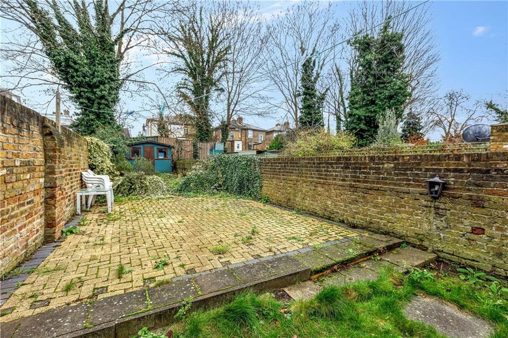 Property photo 2 of 7