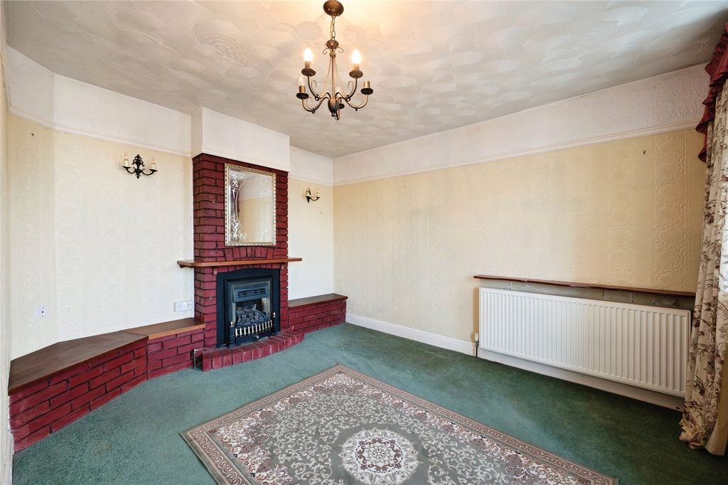 Property photo 2 of 17 Picture No. 16