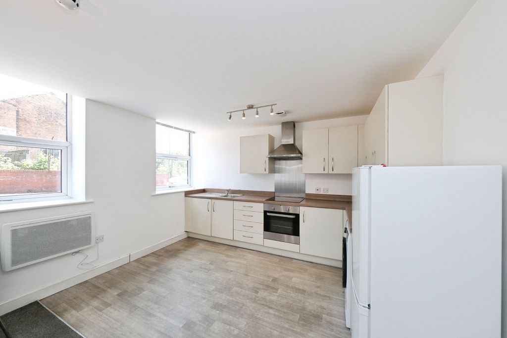 Property photo 3 of 12 Pbox-Img.Jpg