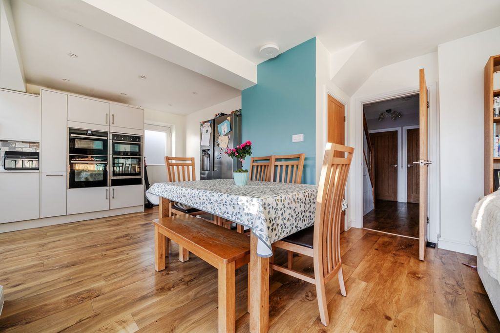 Property photo 3 of 21 Kitchen / Dining Room