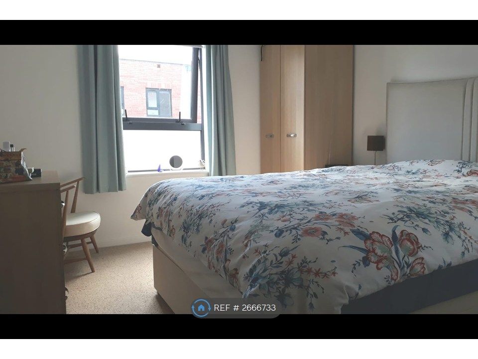 Property photo 3 of 8 Bedroom 1