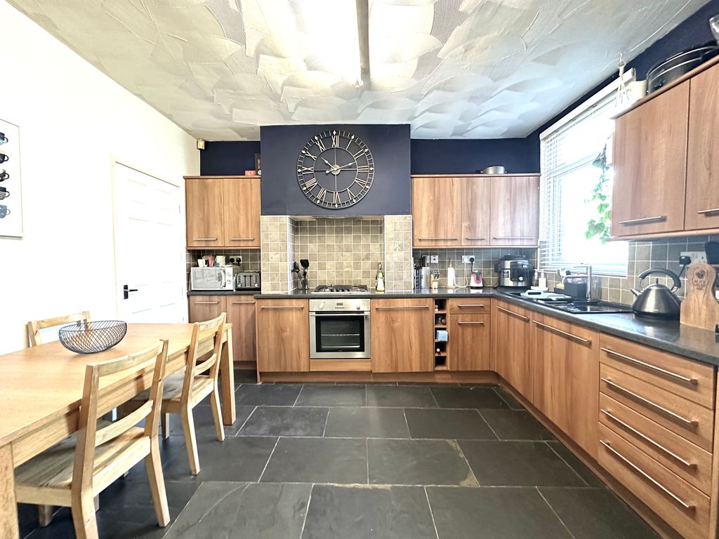 Property photo 3 of 17 Img_5771