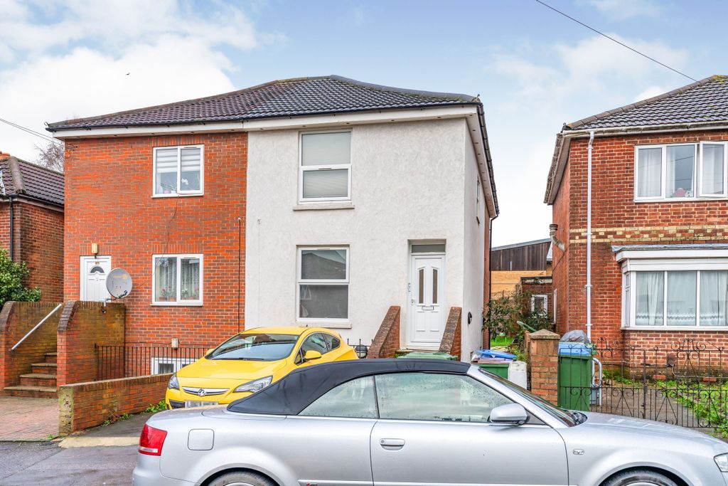 Property photo 1 of 8 1