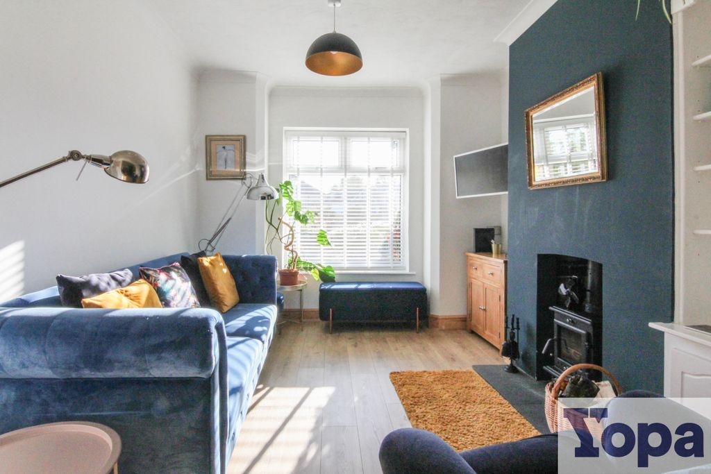 Property photo 3 of 33 Img_9368