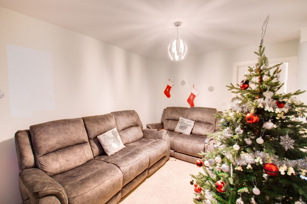 Property photo 3 of 13 Picture No. 07