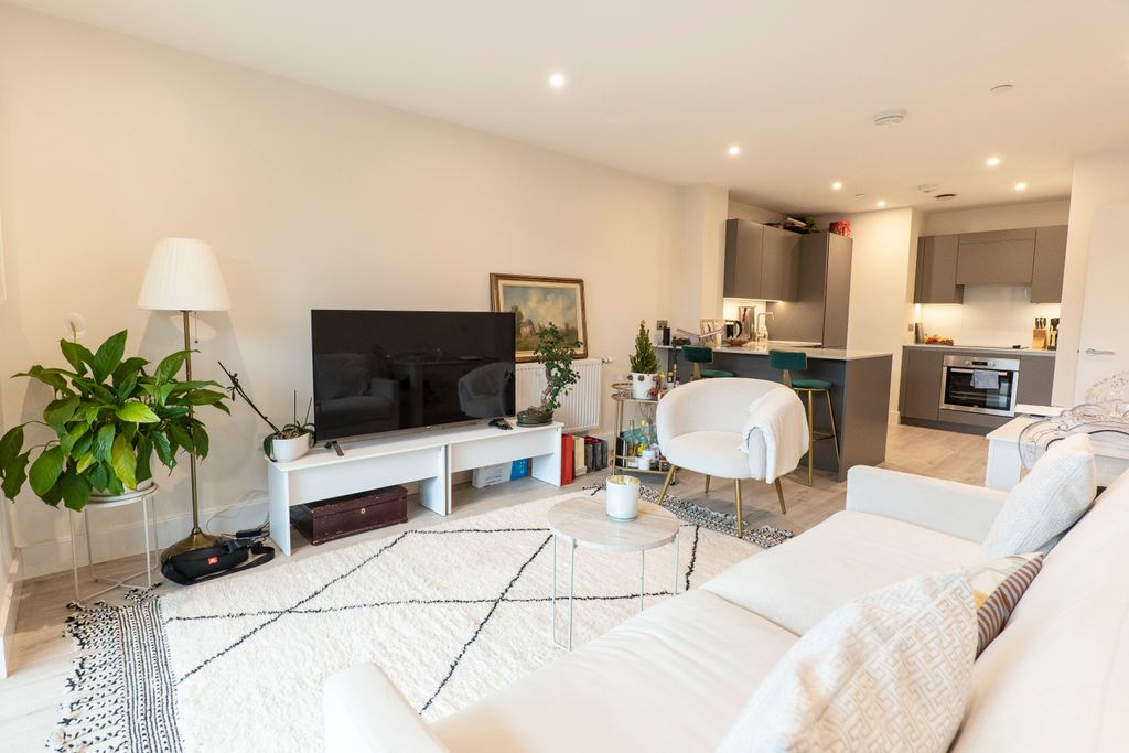 Property photo 1 of 14 1-Bed, 1-Bath Apartment For Rent