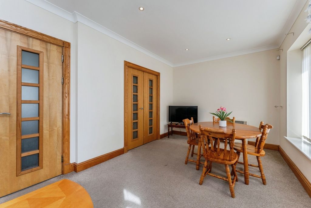 Property photo 2 of 17 Pbox-Img.Jpg