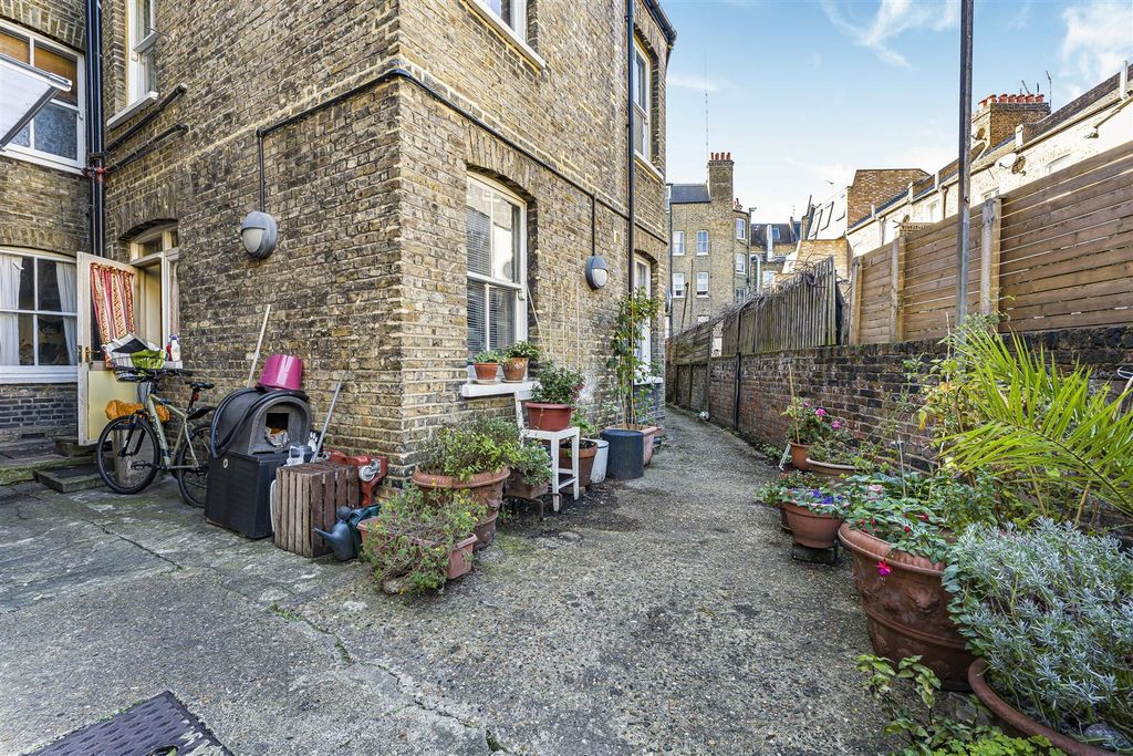 Property photo 2 of 3 Ped00610.Jpg