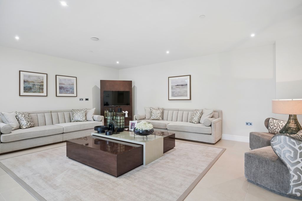 Additional image 9 of 3 bed flat for saleGorelands Lane, Chalfont St. Giles HP8