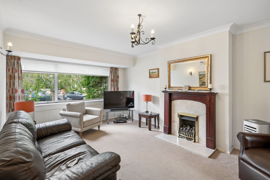 Property photo 2 of 10