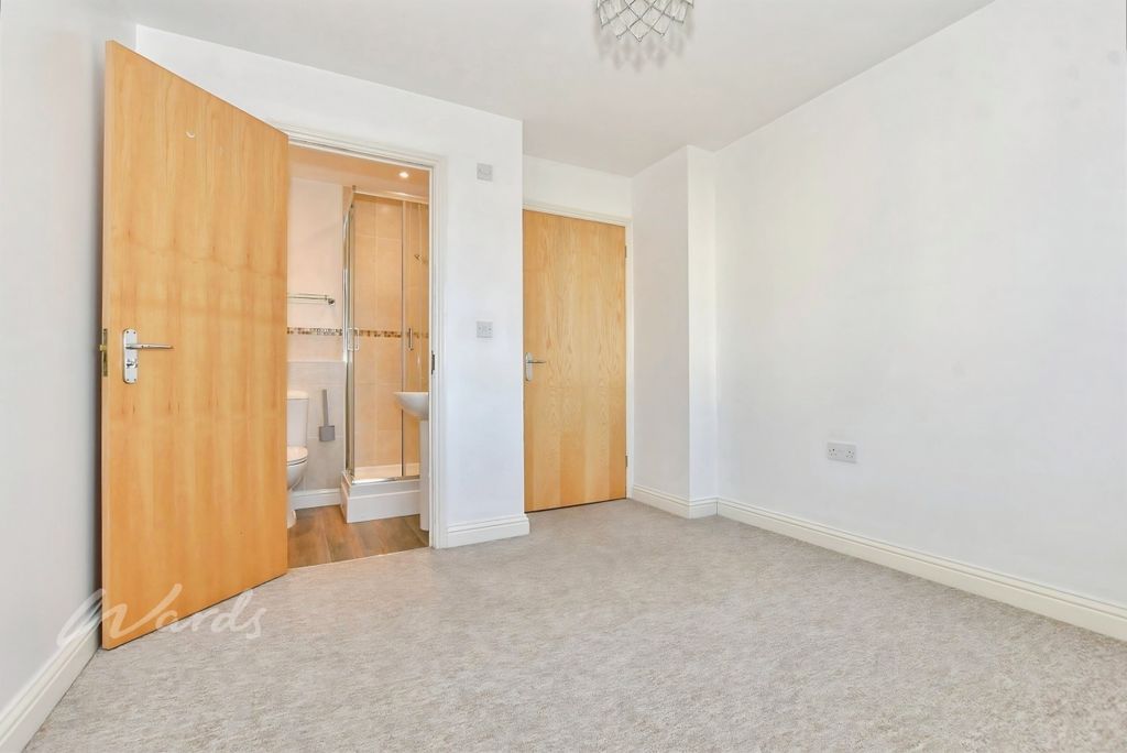 Property photo 3 of 9 Wherry74Ensuiteuse