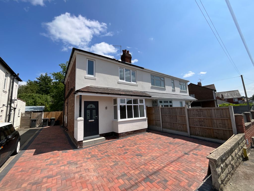 Property photo 1 of 19 Img_7043