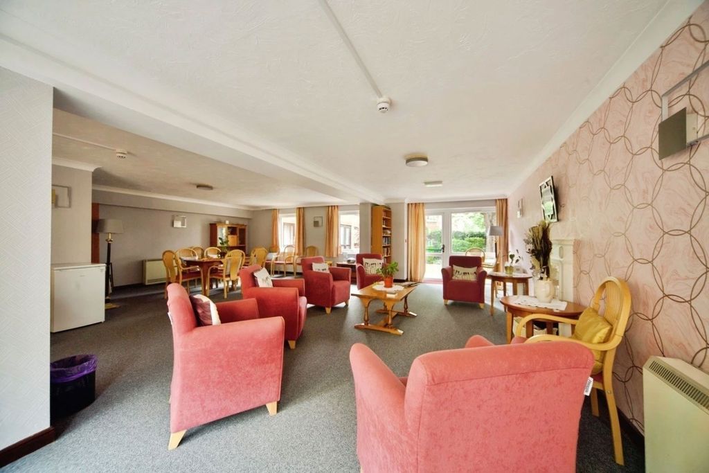 Property photo 3 of 13