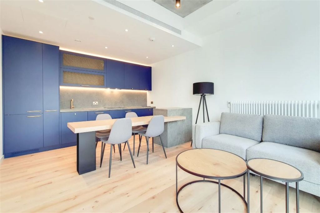 Property photo 2 of 18 Open Plan