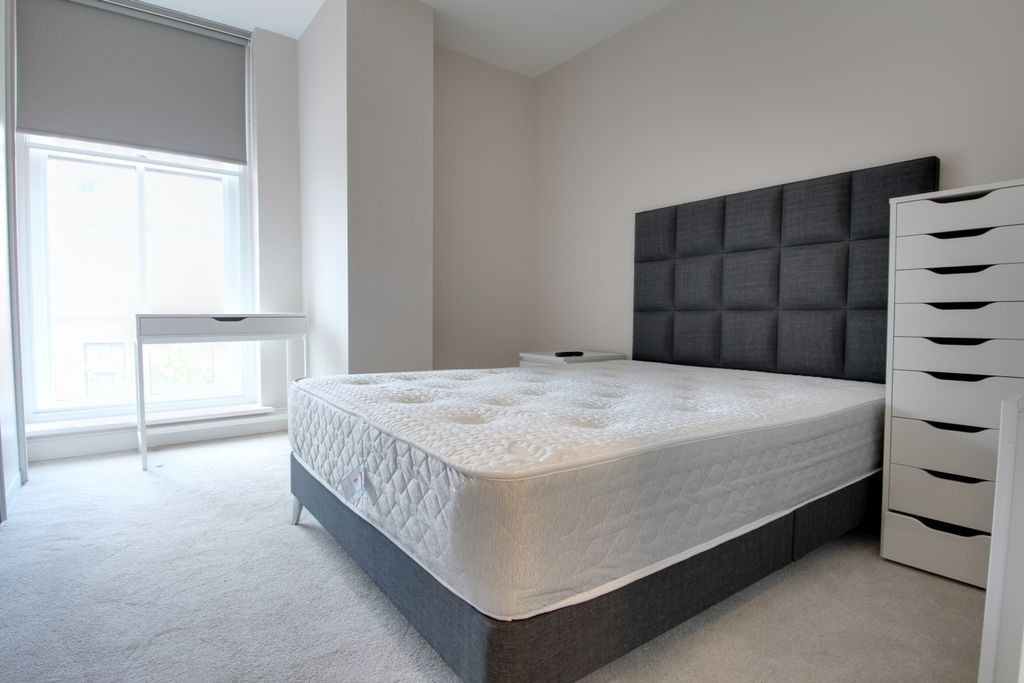 Property photo 3 of 11 Double Bedroom