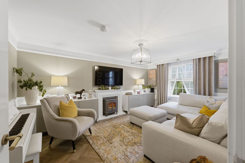 Property photo 1 of 25