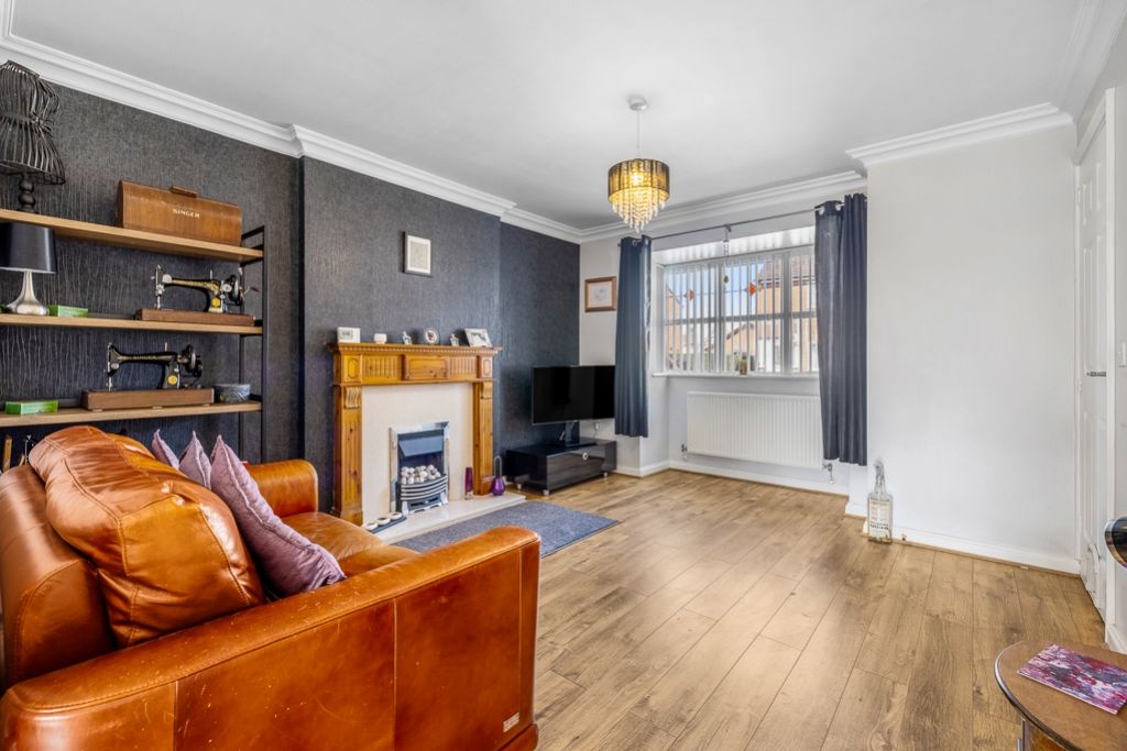 Property photo 2 of 21 38 Milne Green (Swineshead)-11