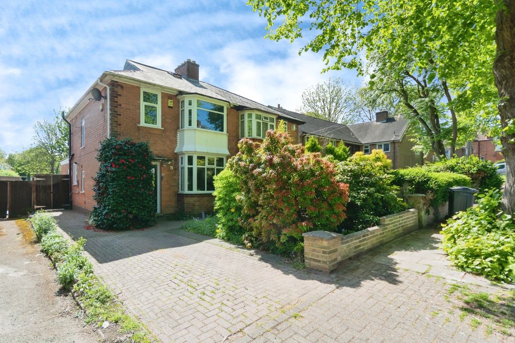 Property photo 2 of 16 Photo