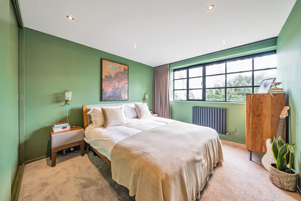 Property photo 2 of 16 Picture 2