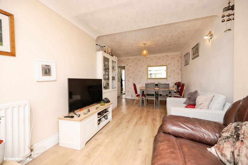 Property photo 3 of 29