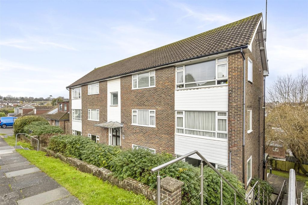 Property photo 1 of 14 Front