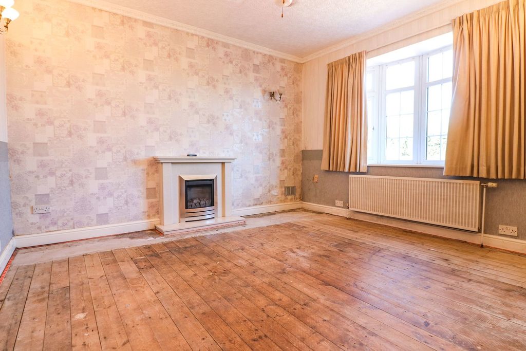 Property photo 3 of 22