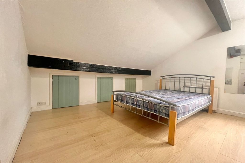 Property photo 1 of 4 (Main)