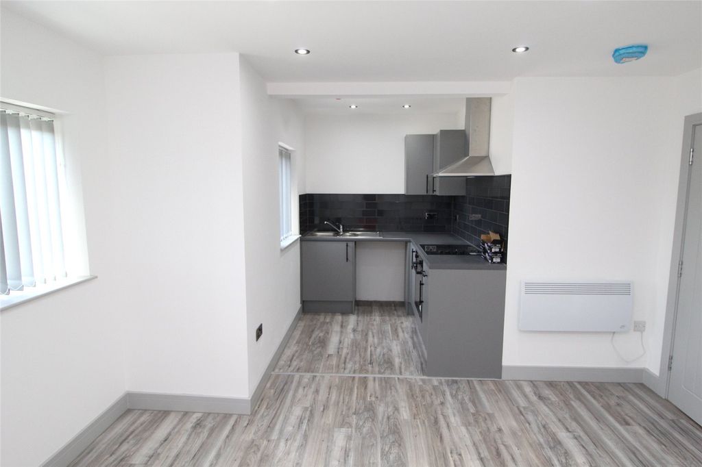 Property photo 2 of 7 Picture No. 05