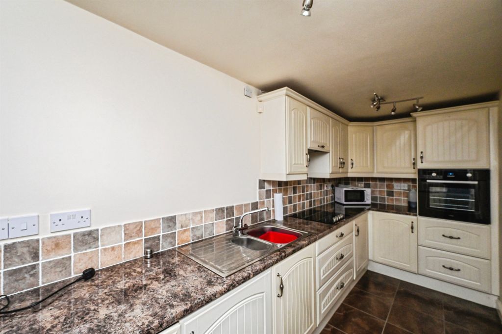 Property photo 3 of 22