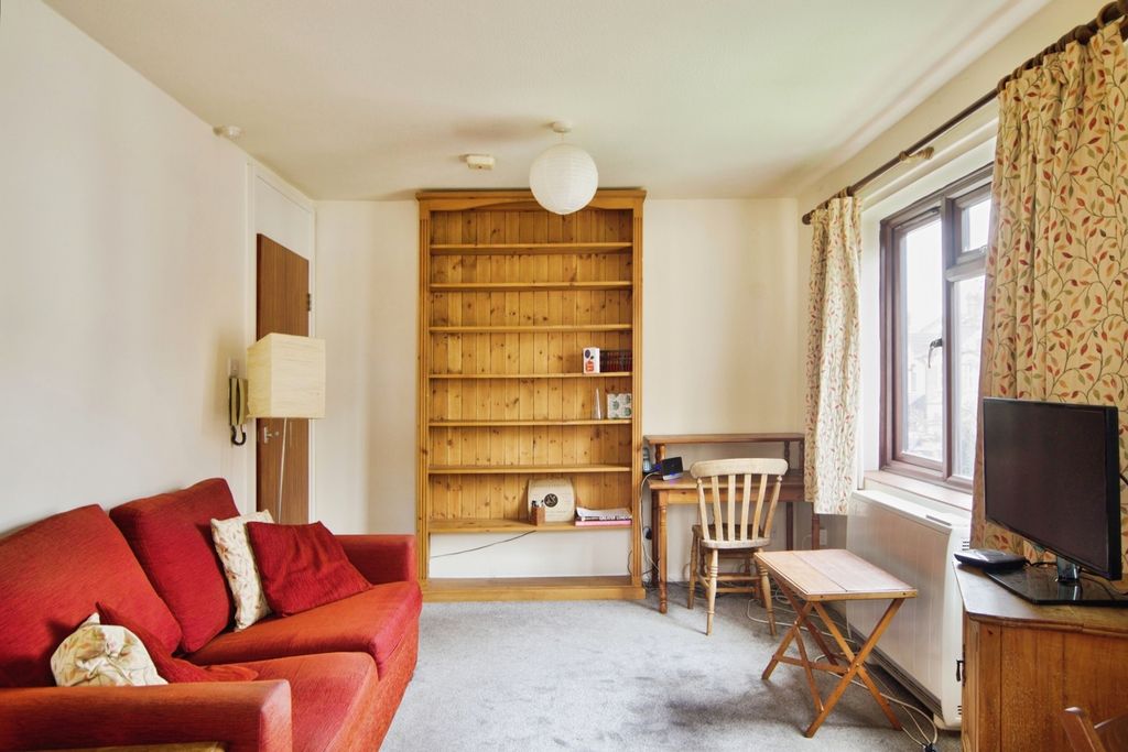 Property photo 3 of 10 Pbox-Img.Jpg