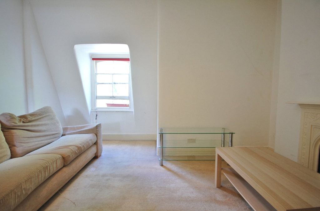 Property photo 2 of 6 Picture No. 12