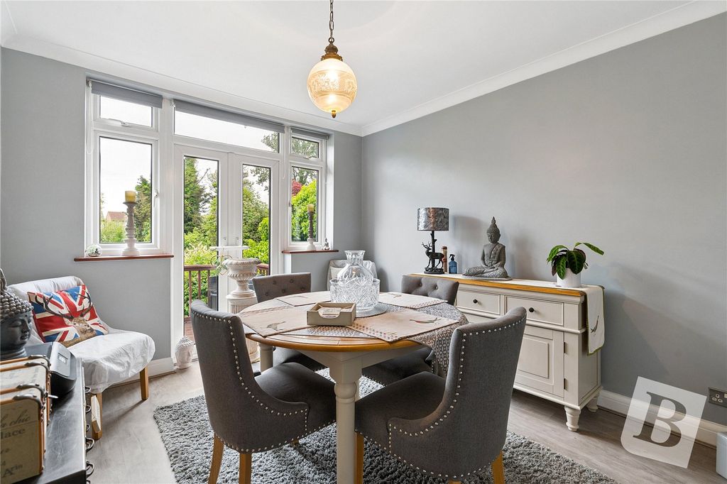 Property photo 3 of 12 Dining Room