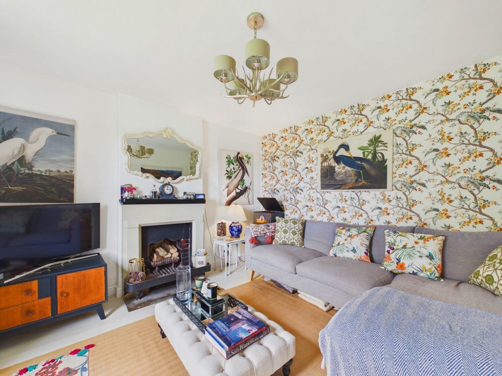 Property photo 2 of 42