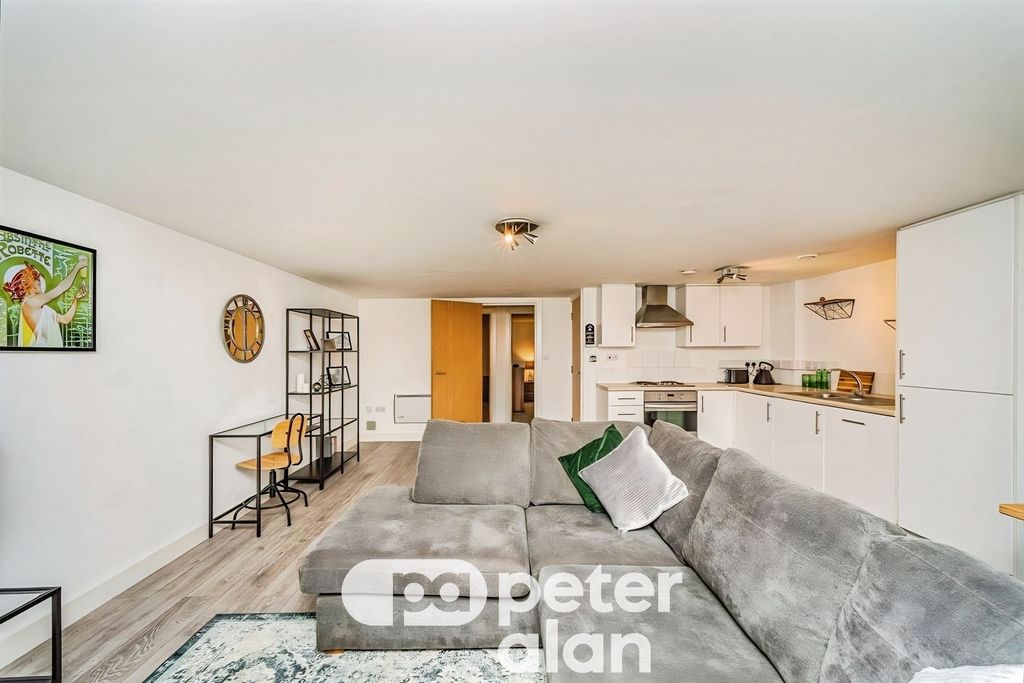 Property photo 2 of 7 Living