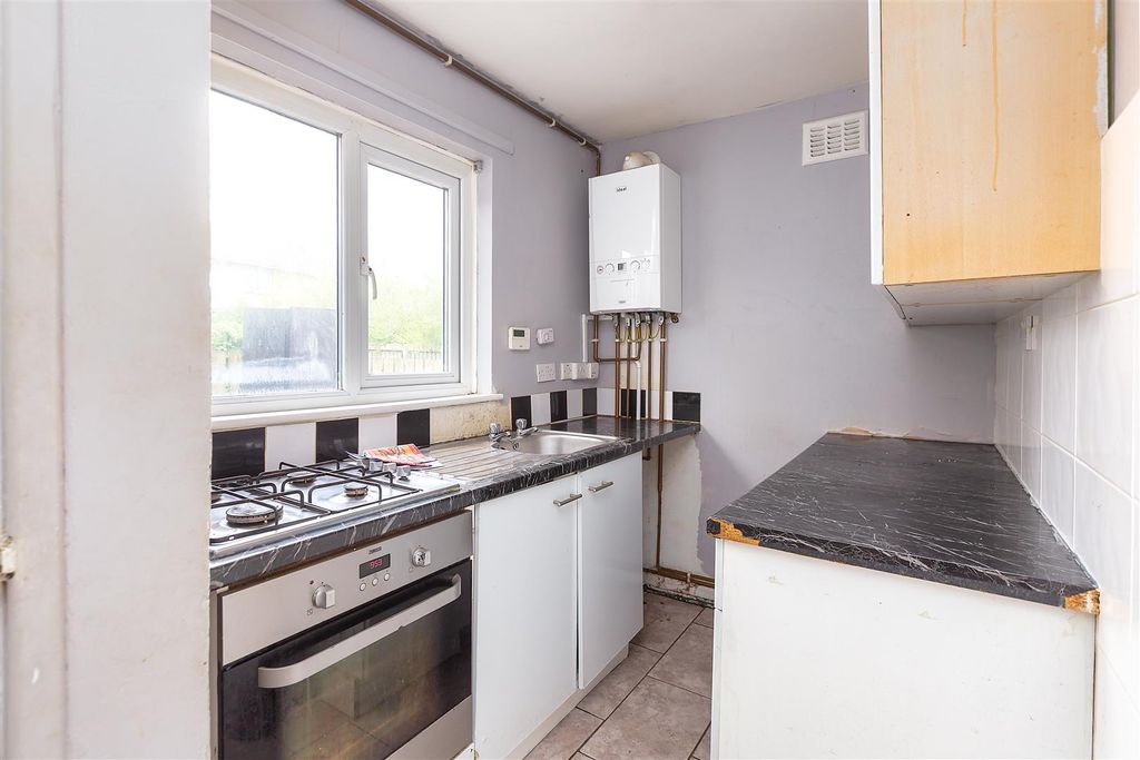 Property photo 2 of 14
