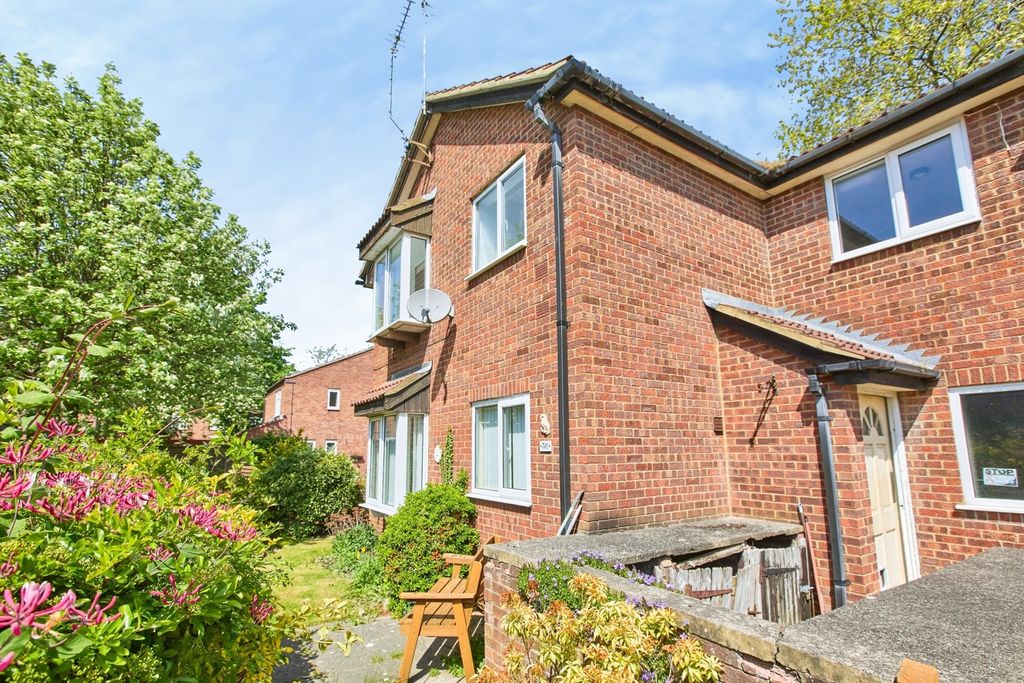 Property photo 1 of 12 Front