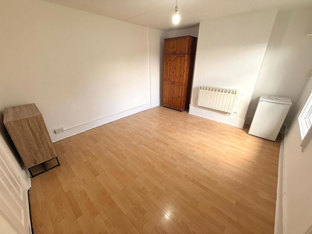 Property photo 2 of 5 Pbox-Img.Jpg