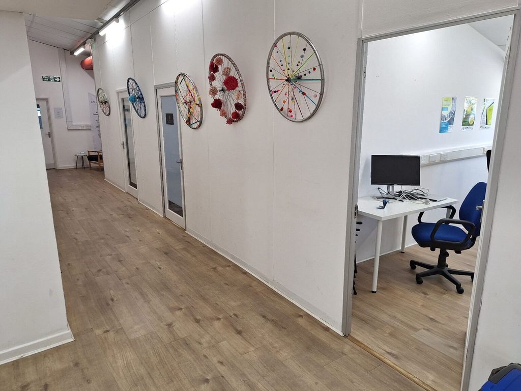 Property photo 2 of 6