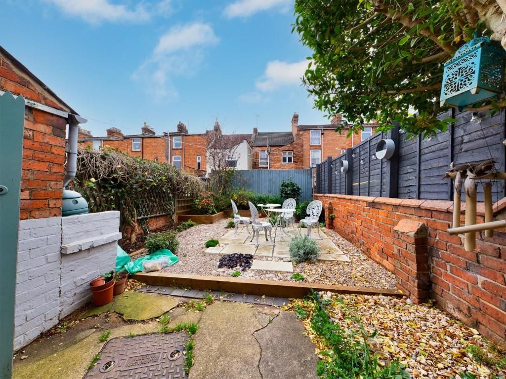 Property photo 2 of 10